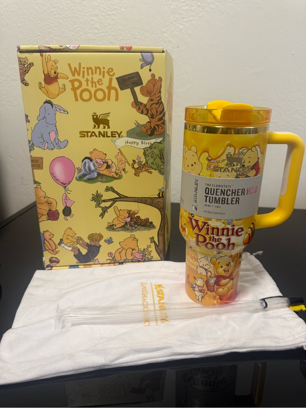 Winnie the Pooh 40oz Quencher Tumbler Complete Gift Set NWT